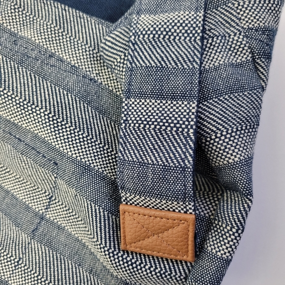 Thirty One | Retro Metro Large Canvas Tote Bag Purse - Picture 10 of 14